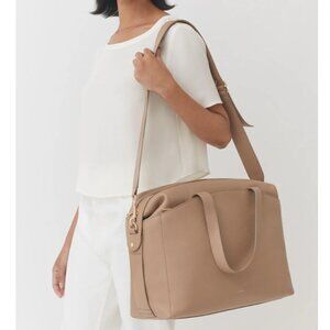 Cuyana Overnight Bag Leather Cappucino